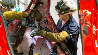 Toyota Yaris dismantling recycling (5)