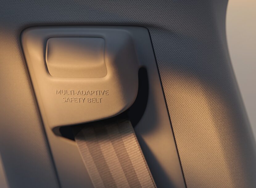 volvo ex60 seatbelt (3)