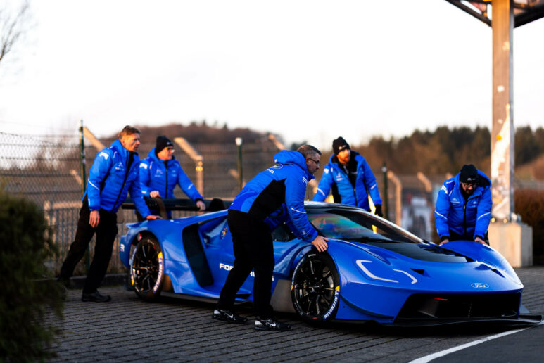 FORD GT Mk IV NURBURGRING 02