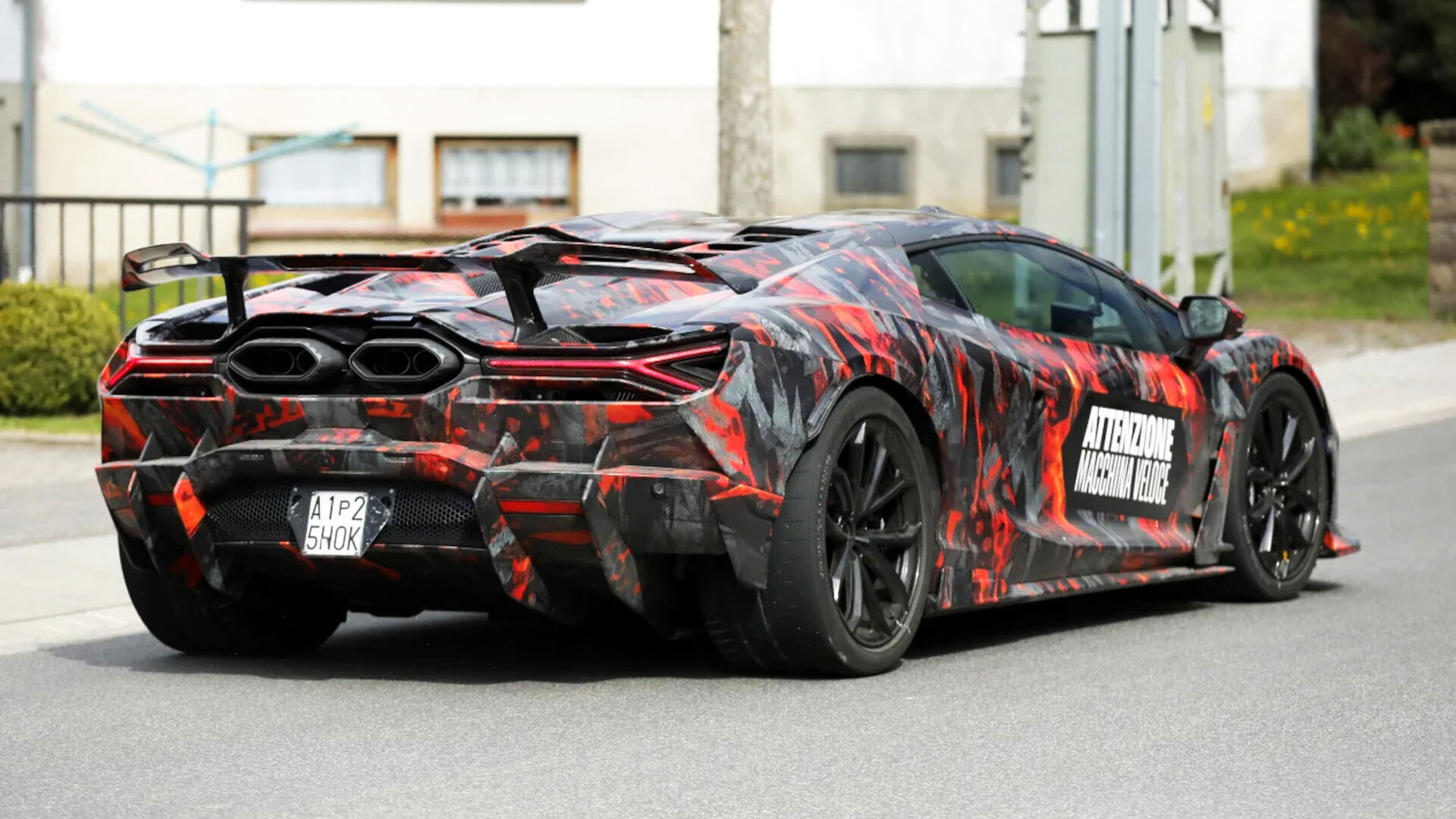 Lamborghini Revuelto SV spy shots 2026 (4)