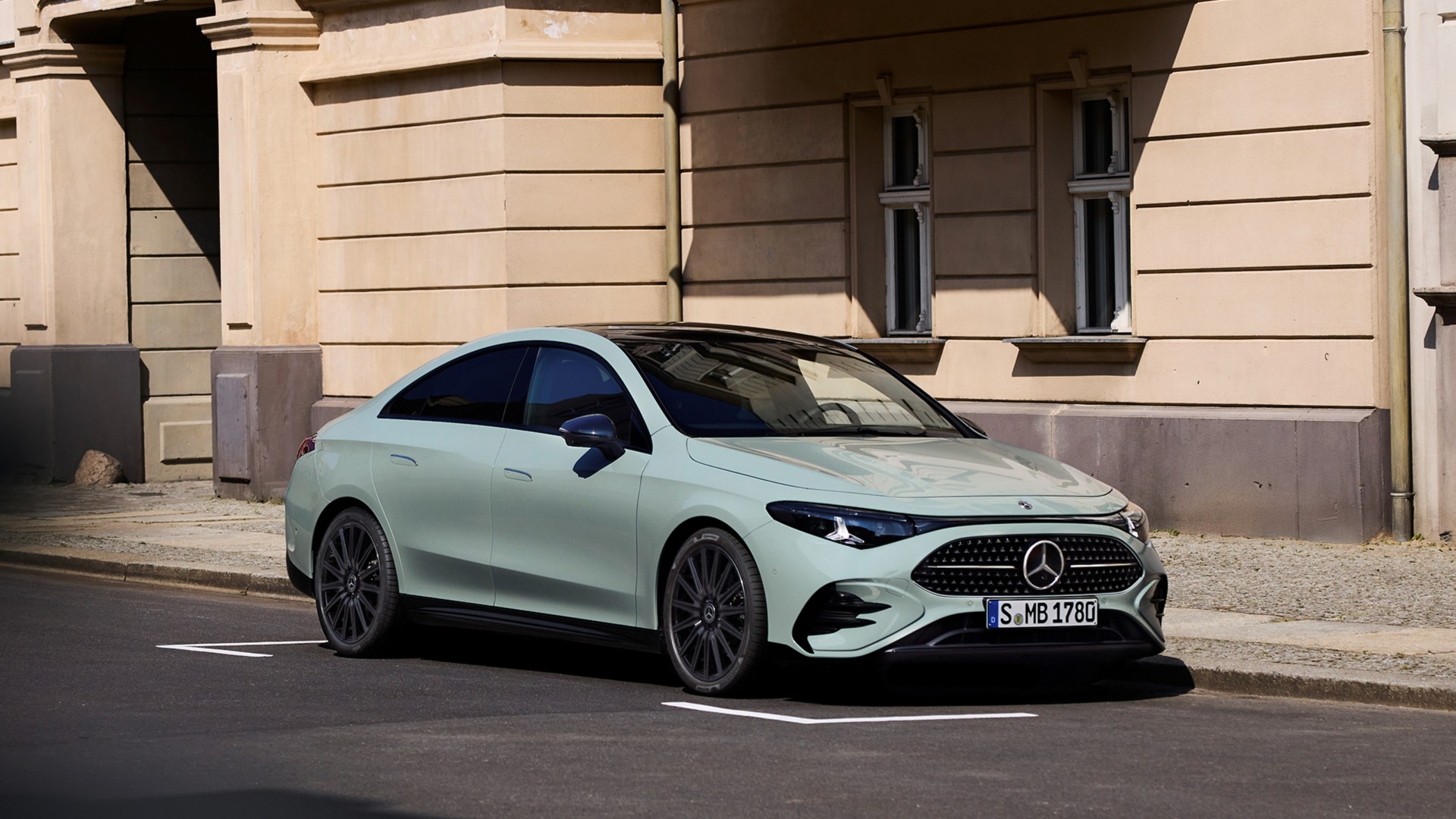 Mercedes-Benz CLA Hybrid: Η υβριδική τεχνολογία της νέας εποχής