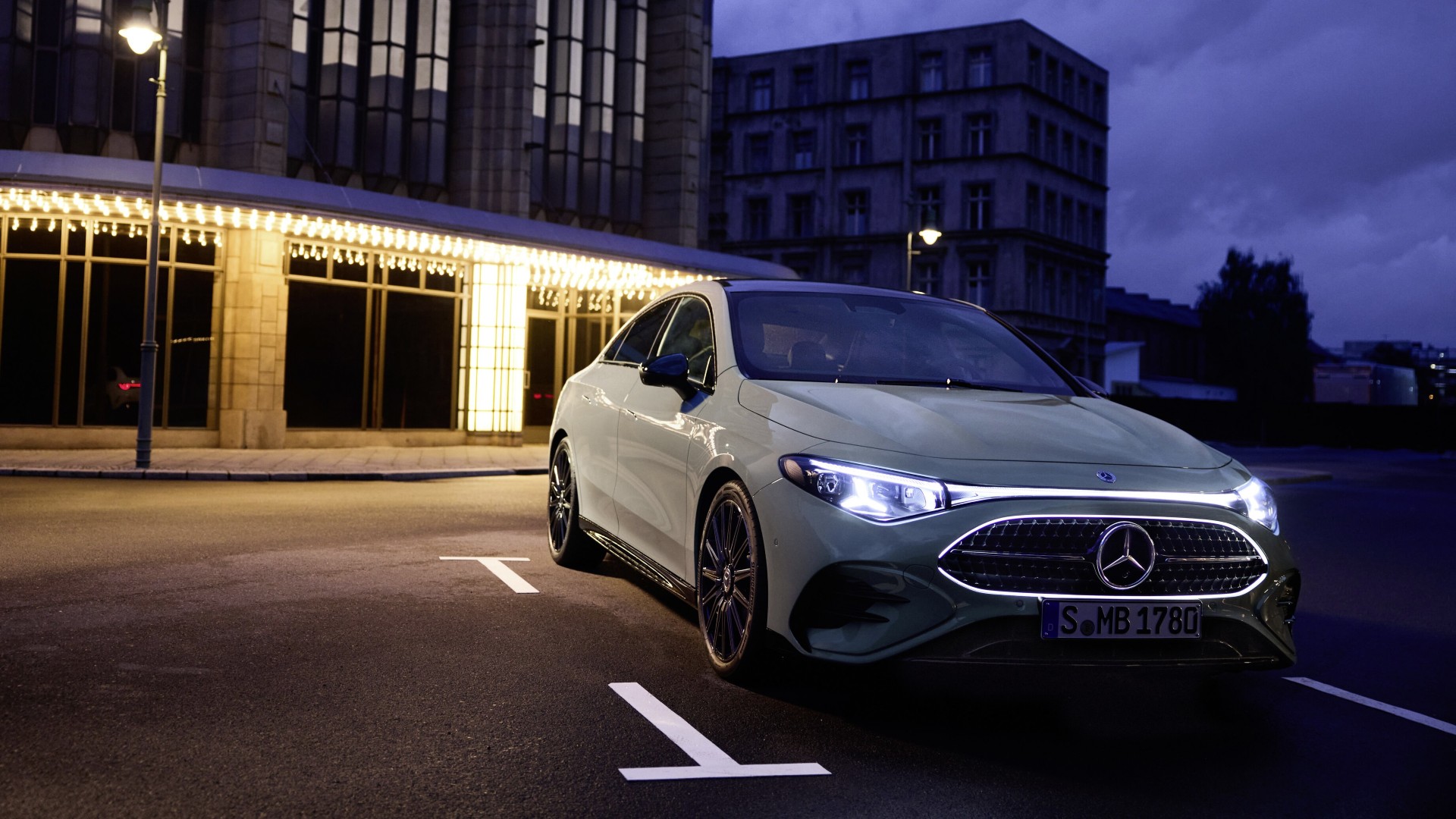 Mercedes-Benz CLA Hybrid: Η υβριδική τεχνολογία της νέας εποχής