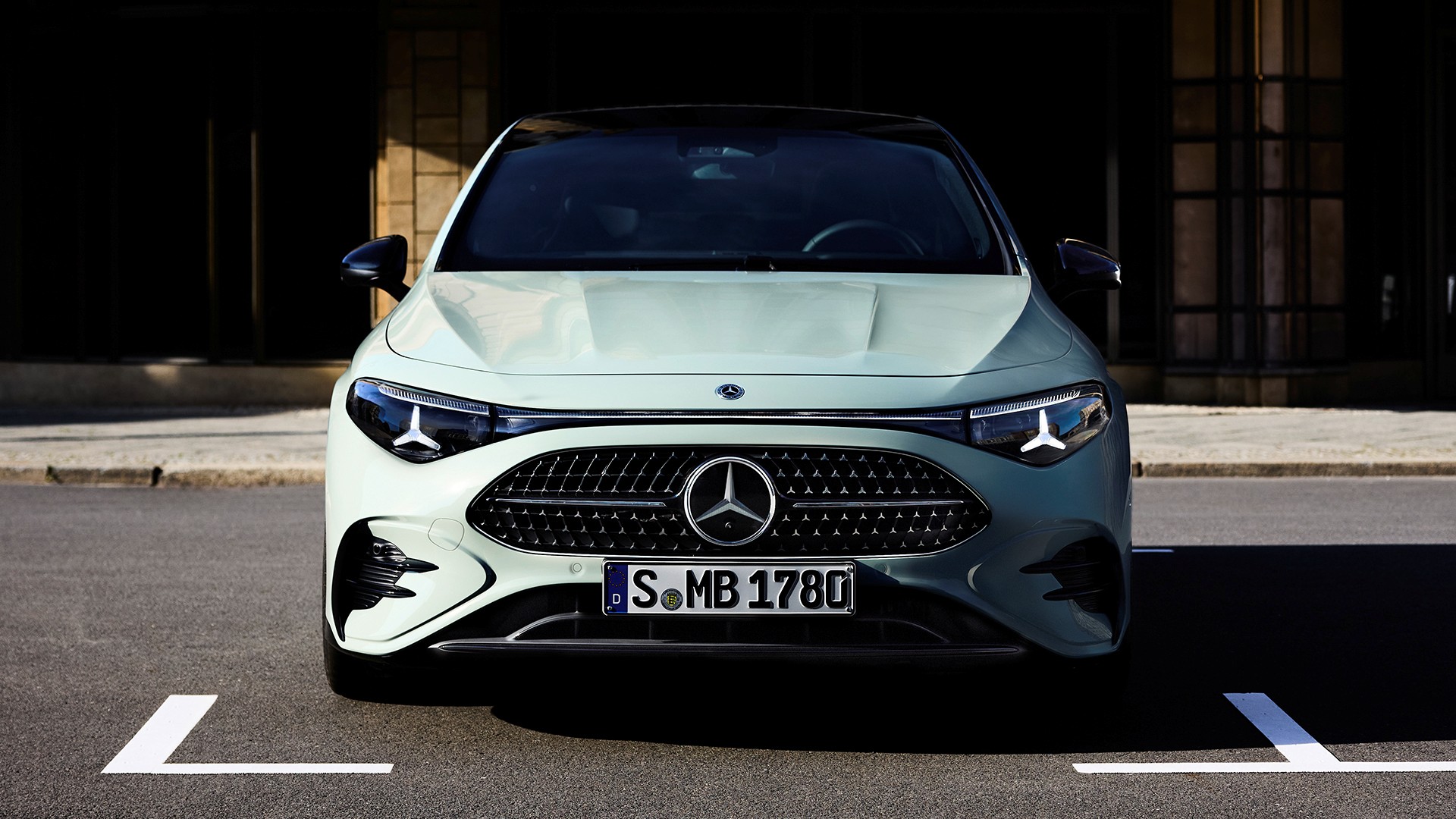 Mercedes-Benz CLA Hybrid: Η υβριδική τεχνολογία της νέας εποχής