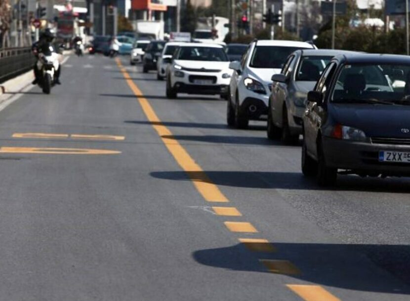 Τι ισχύει για τις μοτοσυκλέτες στις λεωφορειολωρίδες - Οι προϋποθέσεις και τα πρόστιμα (Βίντεο)