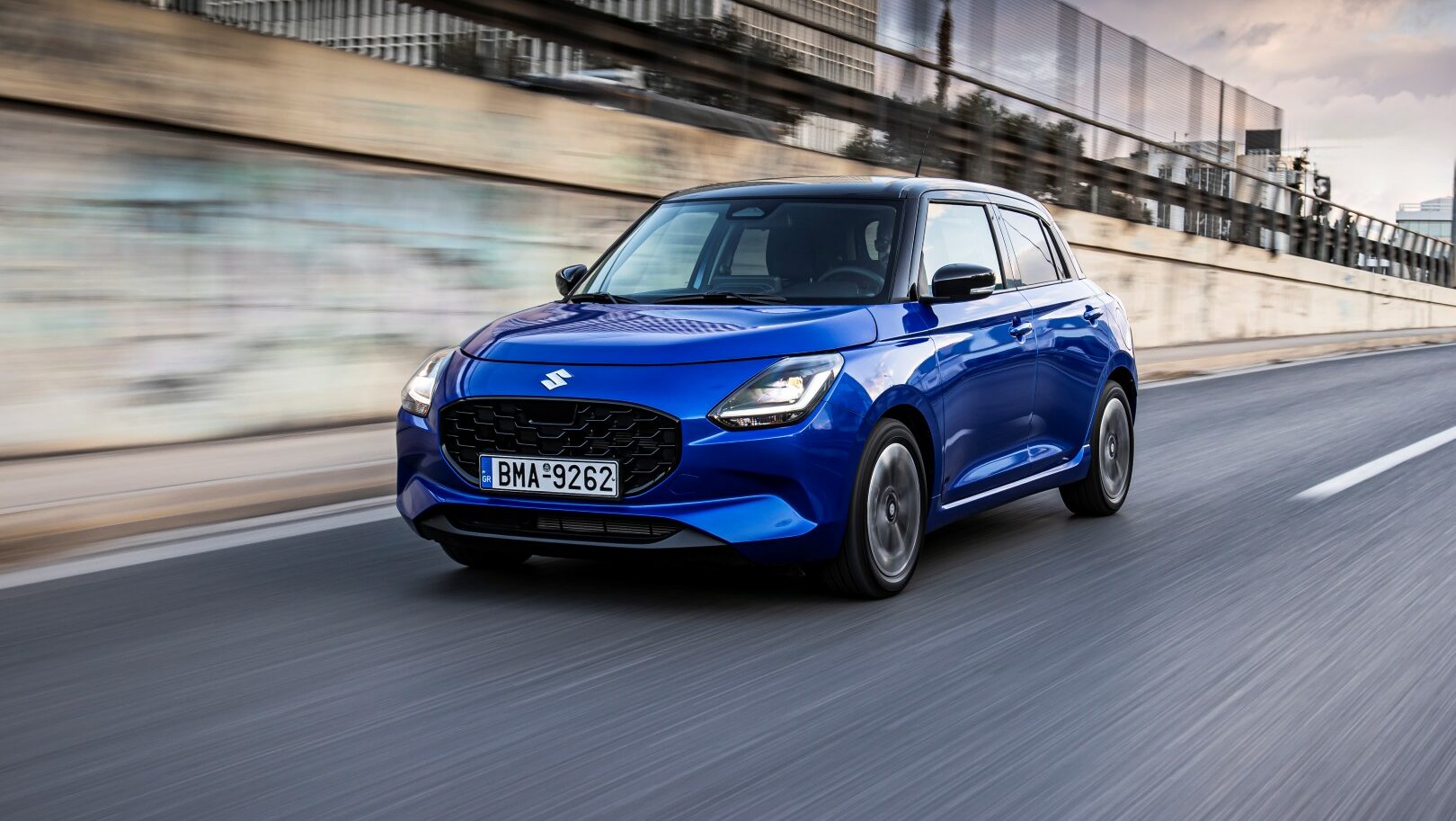 Suzuki-Swift-Native-1 Suzuki SWIFT Hybrid: Η σταθερή αξία στα σύγχρονα αυτοκίνητα πόλης