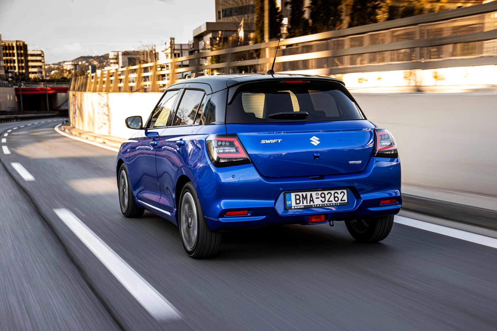 Suzuki SWIFT Hybrid: Η σταθερή αξία στα σύγχρονα αυτοκίνητα πόλης