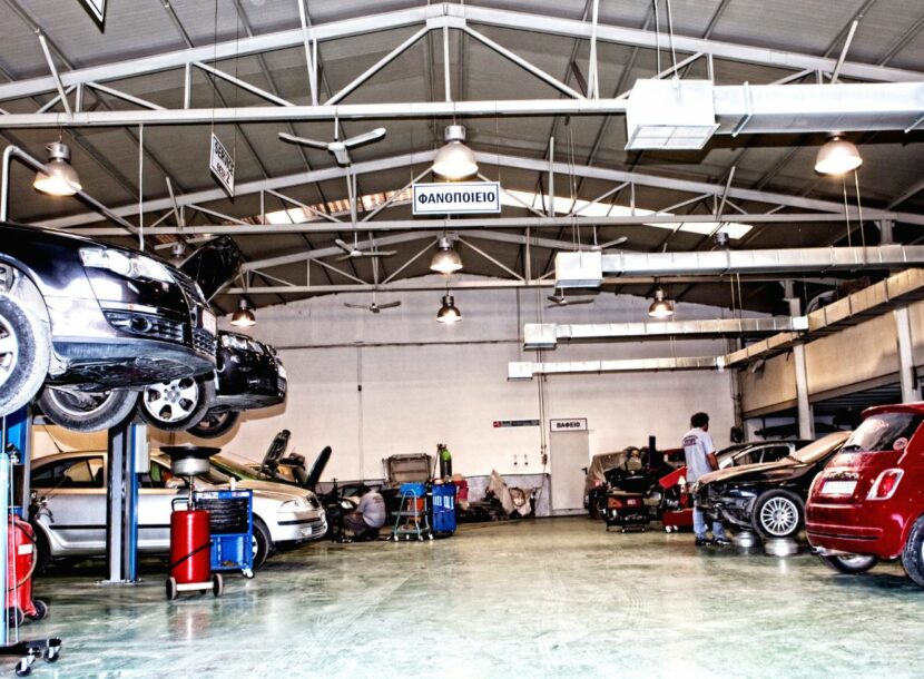 Φοροδιαφυγή: «Πρωταθλητές» τα συνεργεία με 6 στους 10 παραβάτες - Οι 12 κλάδοι που «καίνε» την ΑΑΔΕ