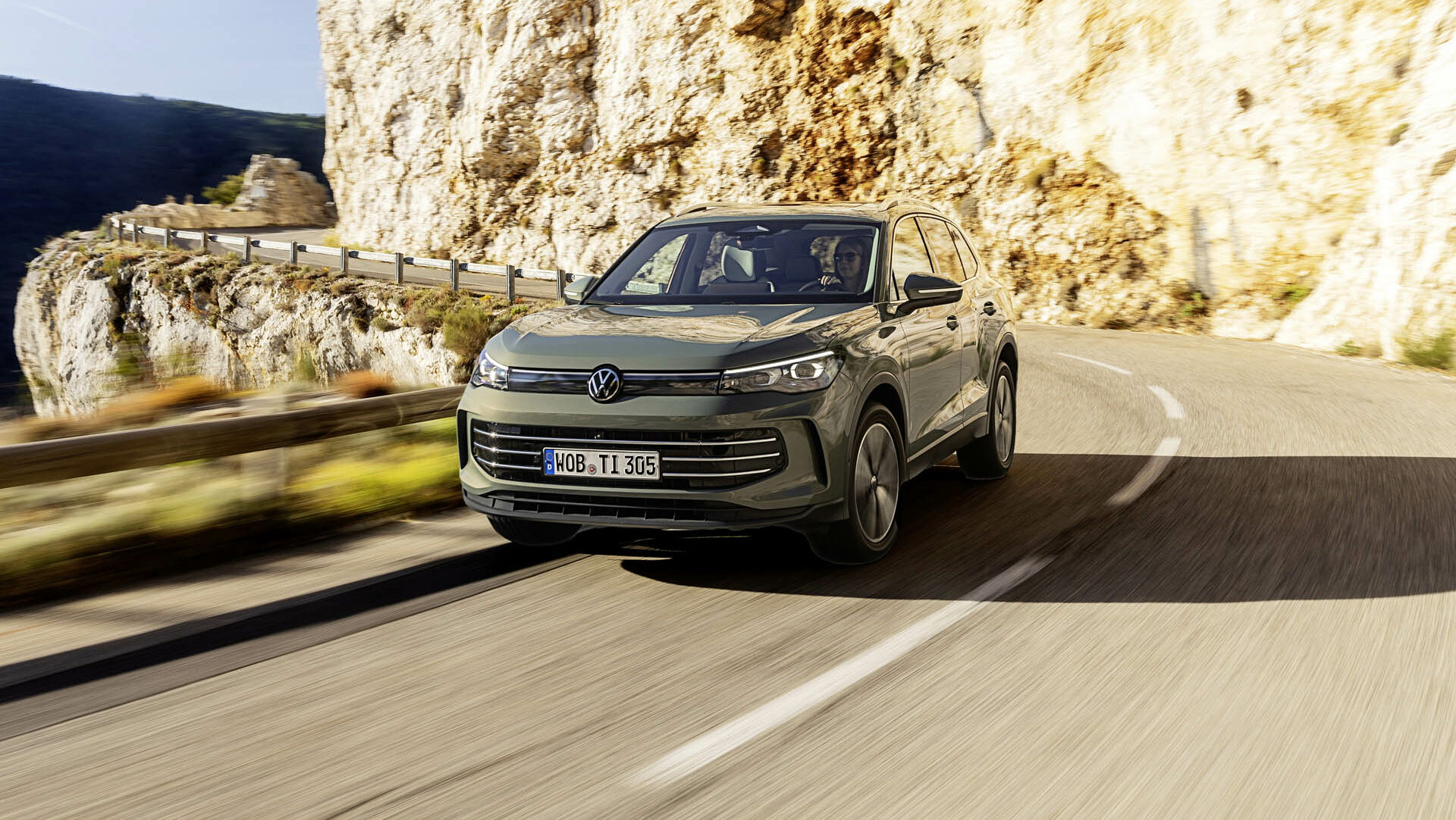 Volkswagen Tiguan (1) Volkswagen Tiguan (1)