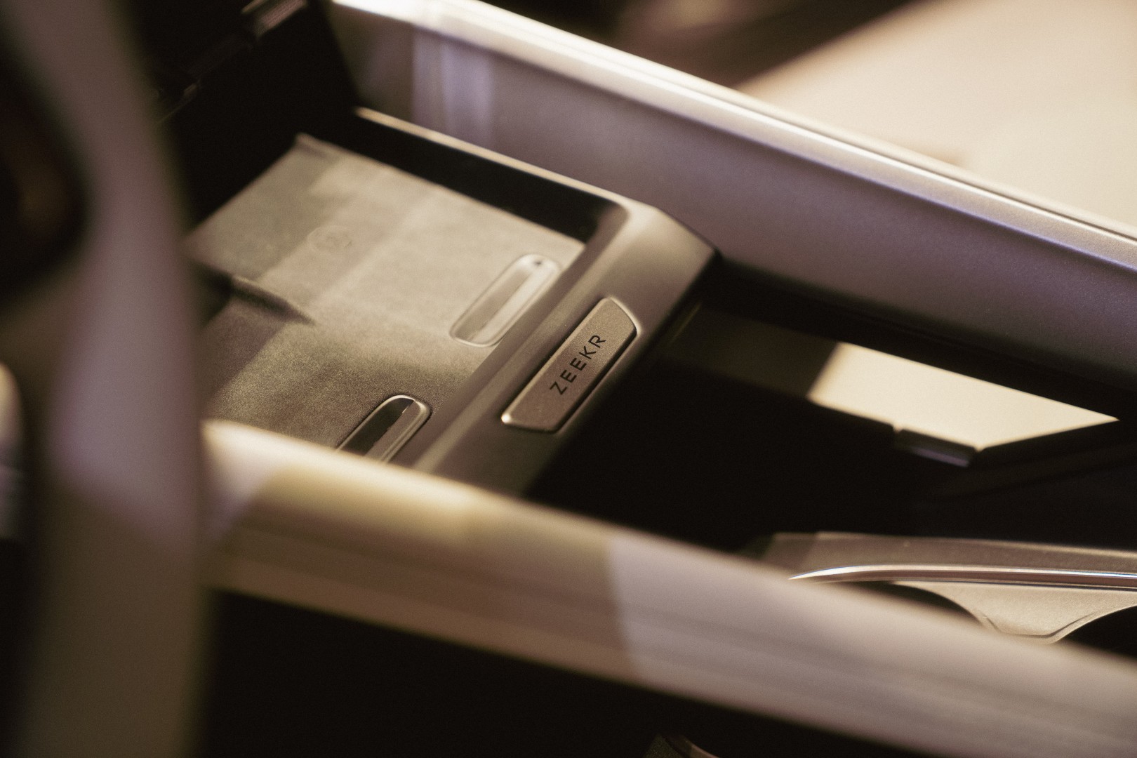 Zeekr: Αισθητή η παρουσία της στη «Milan Design Week 2026»