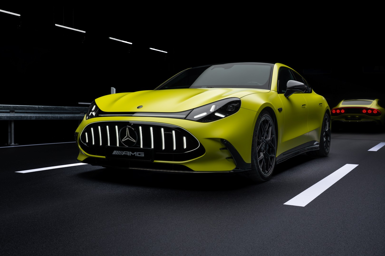 Αποκάλυψη για τη νέα Mercedes-AMG GT 4-Door Coupe των 1.169 ίππων