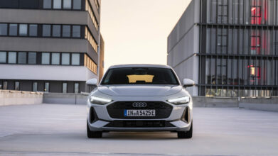 Audi A5 Sedan e-hybrid quattro μπροστά