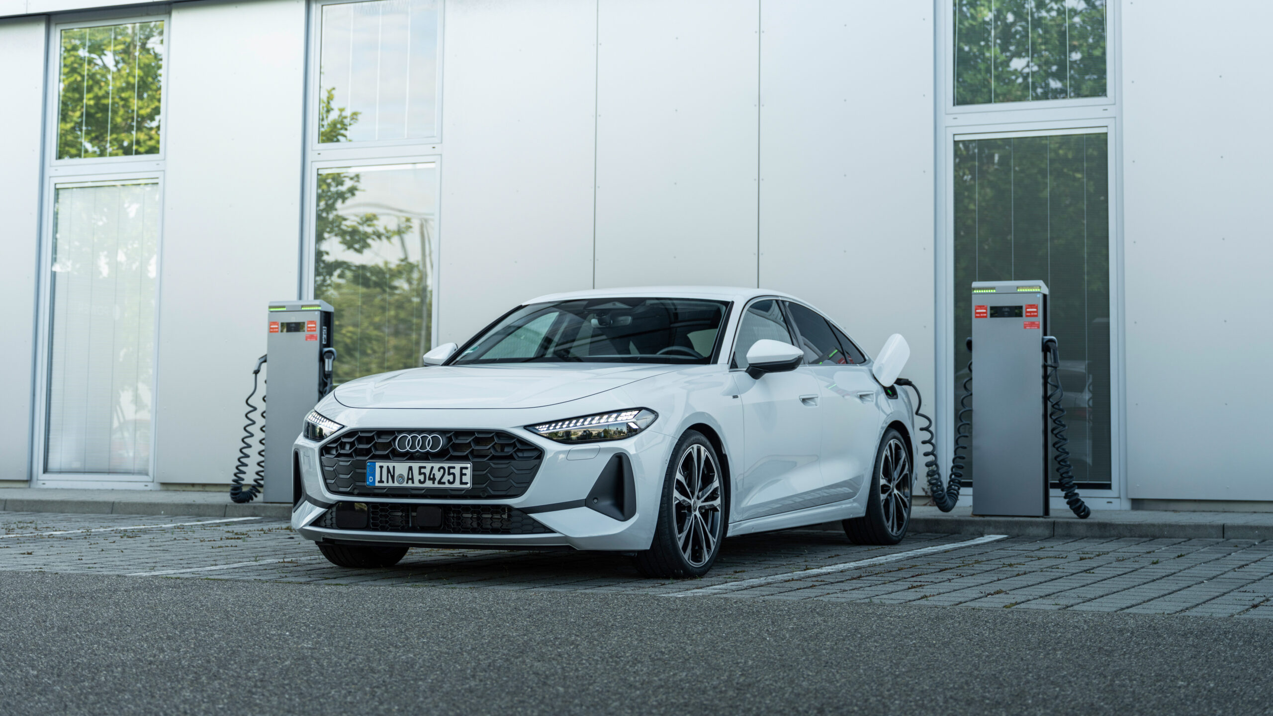 Audi A5 Sedan e hybrid quattro test drive 26 Audi A5 Sedan e hybrid quattro test drive 26
