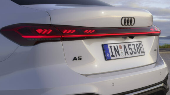 Audi A5 Sedan e hybrid quattro test drive 9
