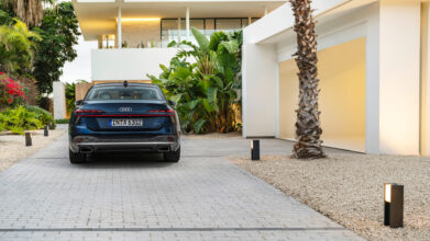 Audi A6 sedan TDI Stronic Quattro test drive 9 Audi A6 sedan TDI Stronic Quattro παρκαρισμένο πίσω σε πάρκινγκ