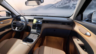 Lepas L6 interior