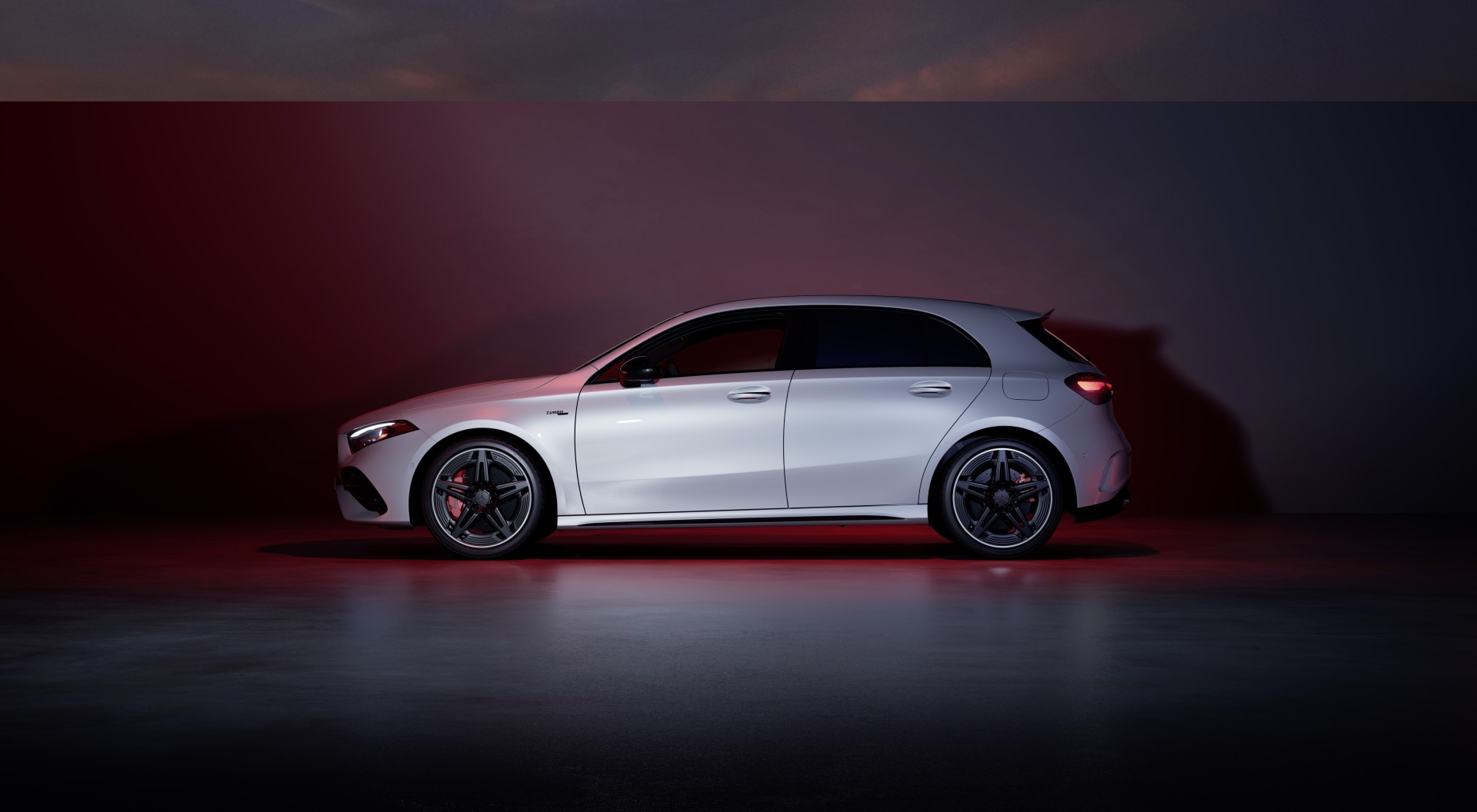 Mercedes-Benz A-Class: Το εισιτήριο για τα «αστέρια»