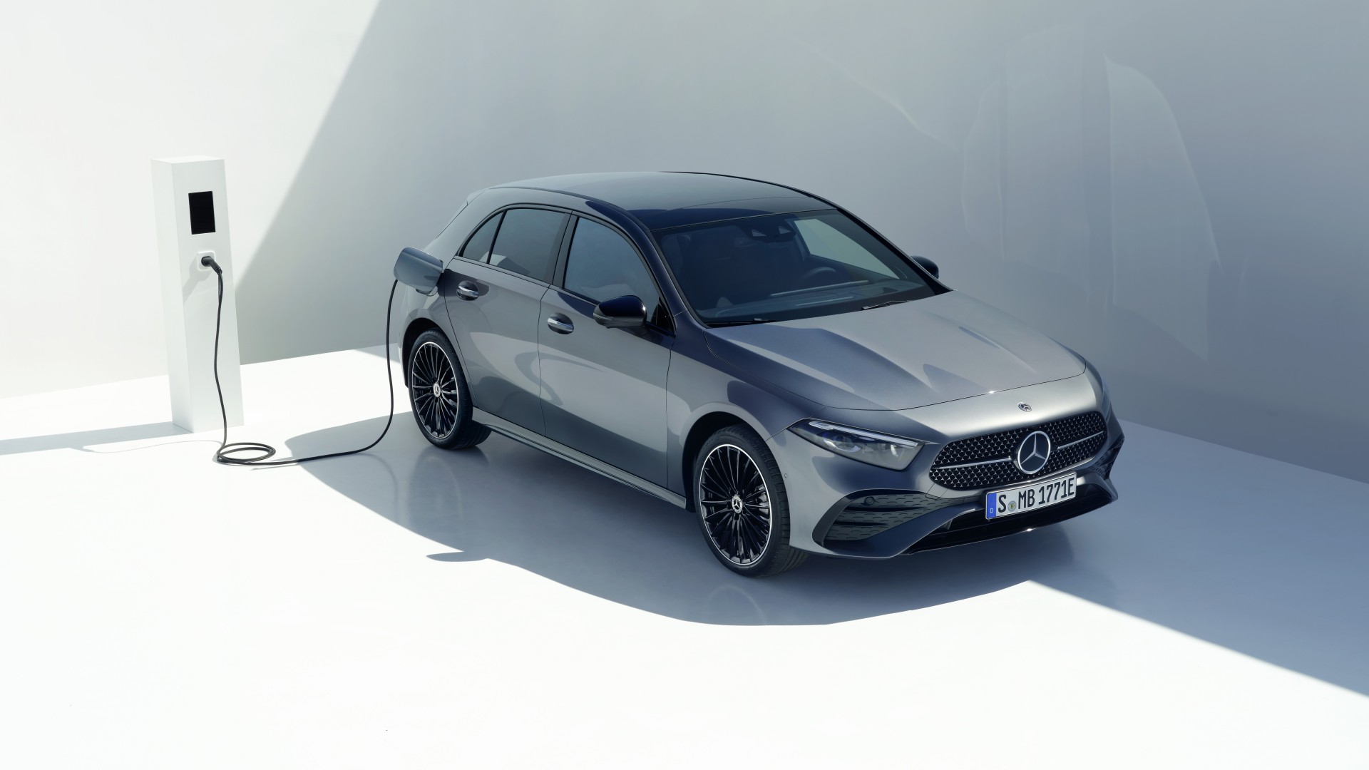 Mercedes-Benz A-Class: Το εισιτήριο για τα «αστέρια»