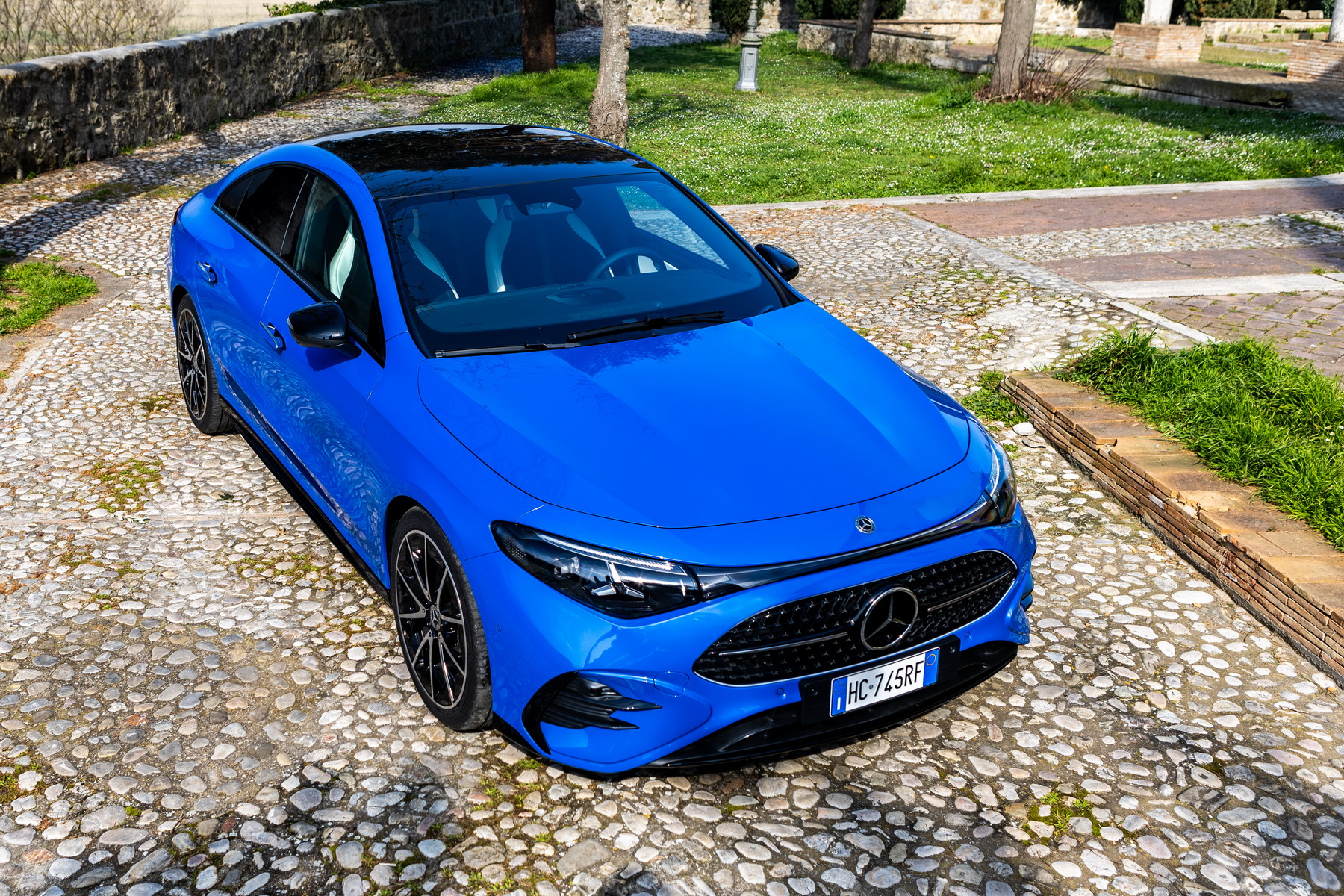 Mercedes Benz CLA200 Hybrid (13)