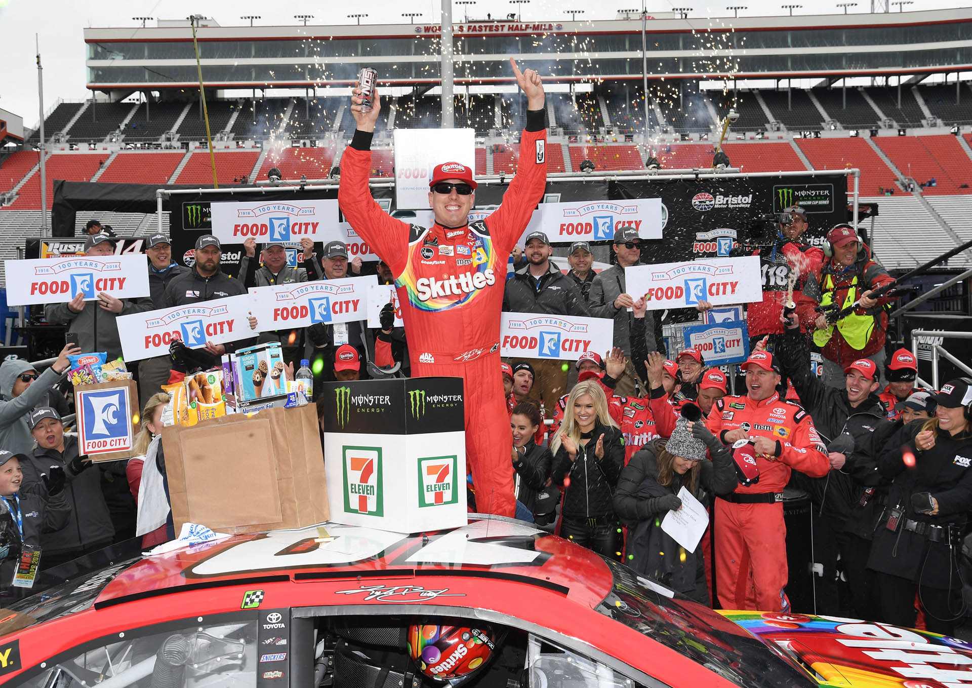 NASCAR Kyle Busch (12) NASCAR Kyle Busch (12)