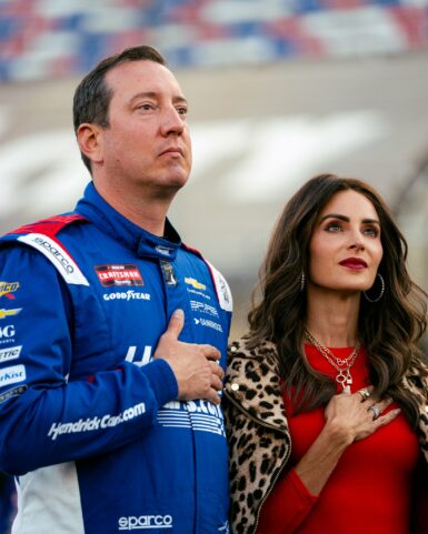 NASCAR Kyle Busch (6)