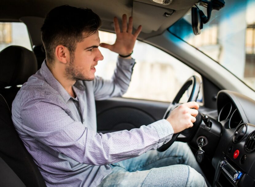 Road rage: Γιατί οι ελληνικοί δρόμοι μετατρέπονται καθημερινά σε πεδίο μάχης - Πού οφείλονται οι άγριοι καβγάδες μεταξύ οδηγών