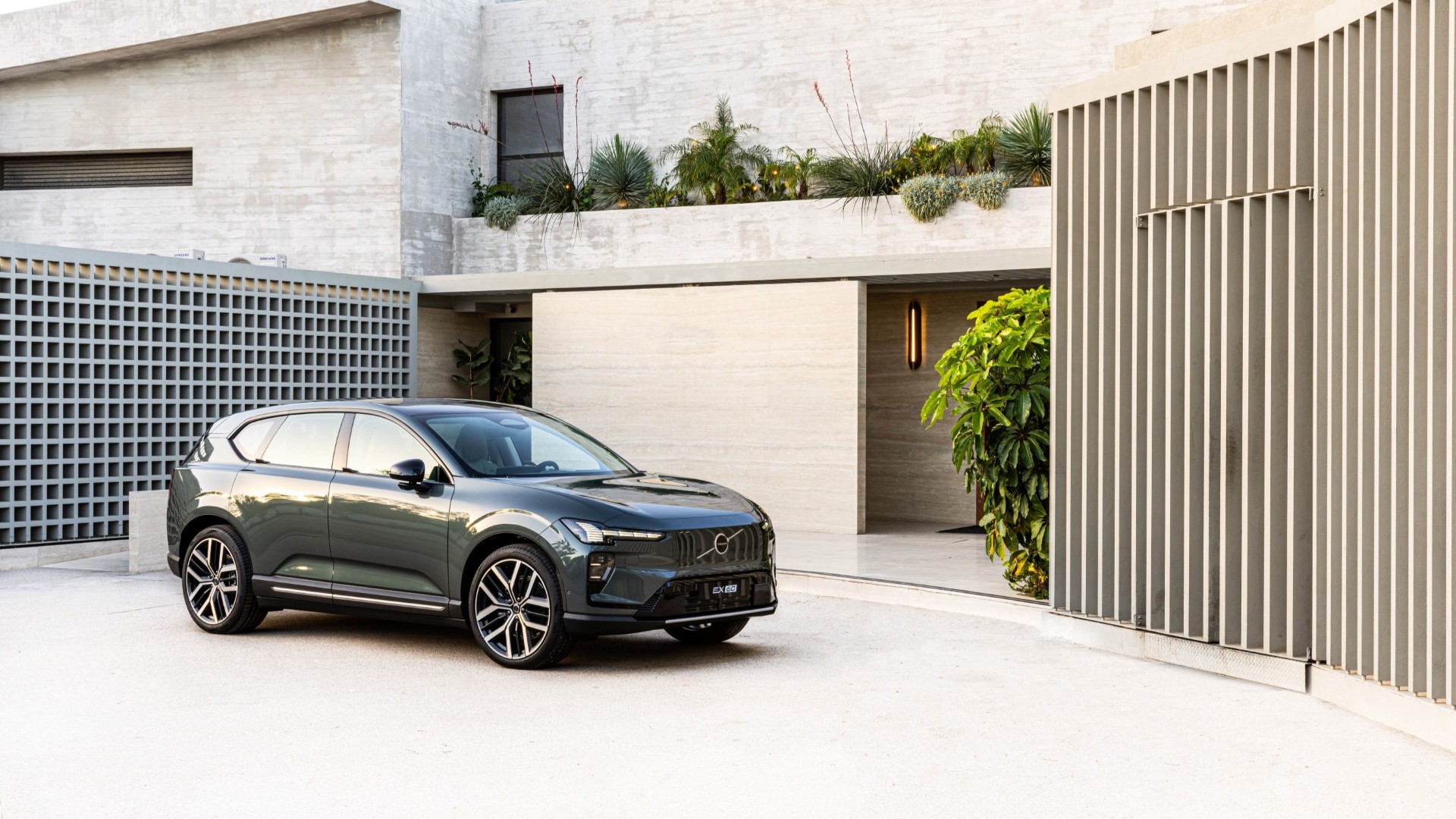 Volvo EX60: Στην Ελλάδα το πιο έξυπνο και ασφαλές μοντέλο της Volvo