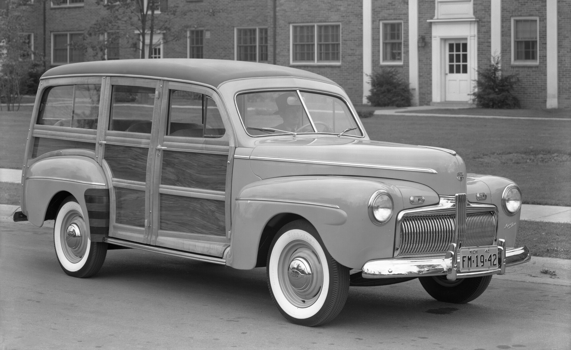Ford Super Deluxe Woody (1)