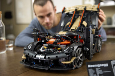 LEGO Technic Koenigsegg Sadair’s Spear (18)