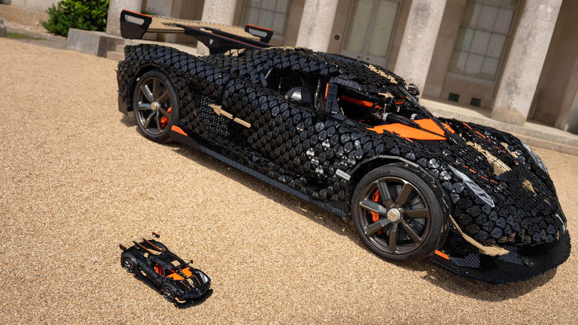 LEGO Technic Koenigsegg Sadair’s Spear (33) LEGO Technic Koenigsegg Sadair’s Spear (33)