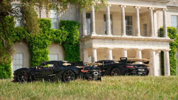 LEGO Technic Koenigsegg Sadair’s Spear (36)