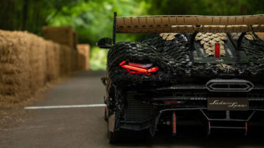 LEGO Technic Koenigsegg Sadair’s Spear (41)