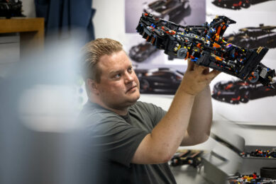 LEGO Technic Koenigsegg Sadair’s Spear (6)
