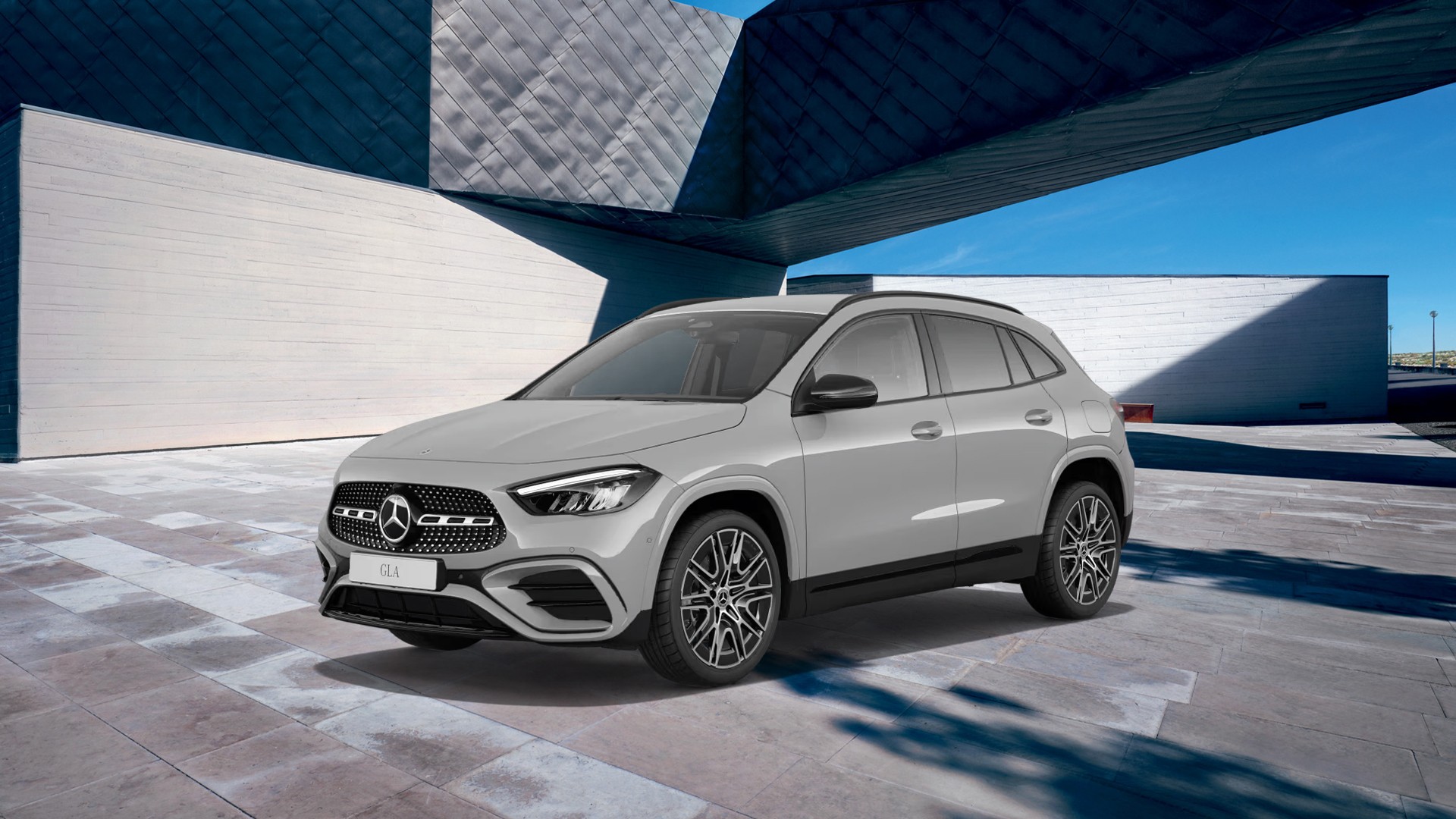 Mercedes-Benz: Γιορτάζει 140 χρόνια ιστορίας με όφελος έως 10.000 ευρώ για την GLA 200