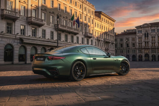 NEW MASERATI GRANTURISMO(7)