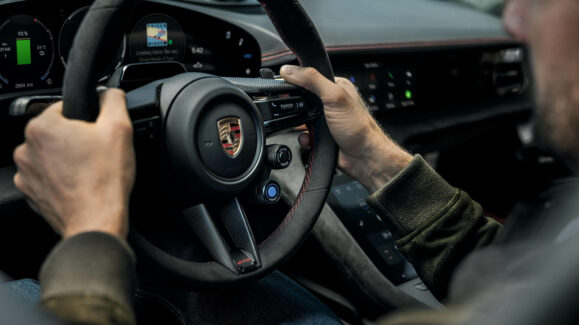 Porsche Taycan (12)