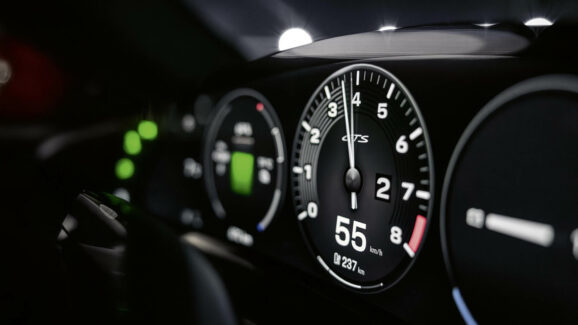 Porsche Taycan (2)