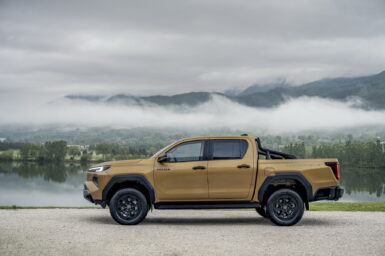 TOYOTA HILUX (12)