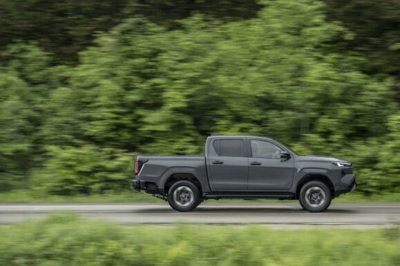 TOYOTA HILUX (18)