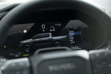 TOYOTA HILUX (23)
