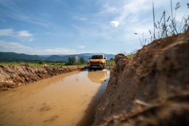 TOYOTA HILUX (36)