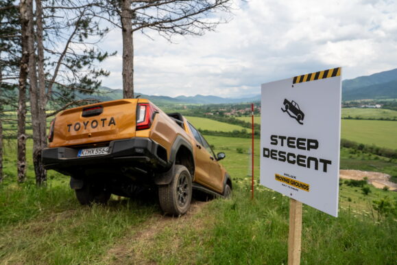 TOYOTA HILUX (43)