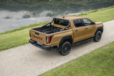 TOYOTA HILUX (9)