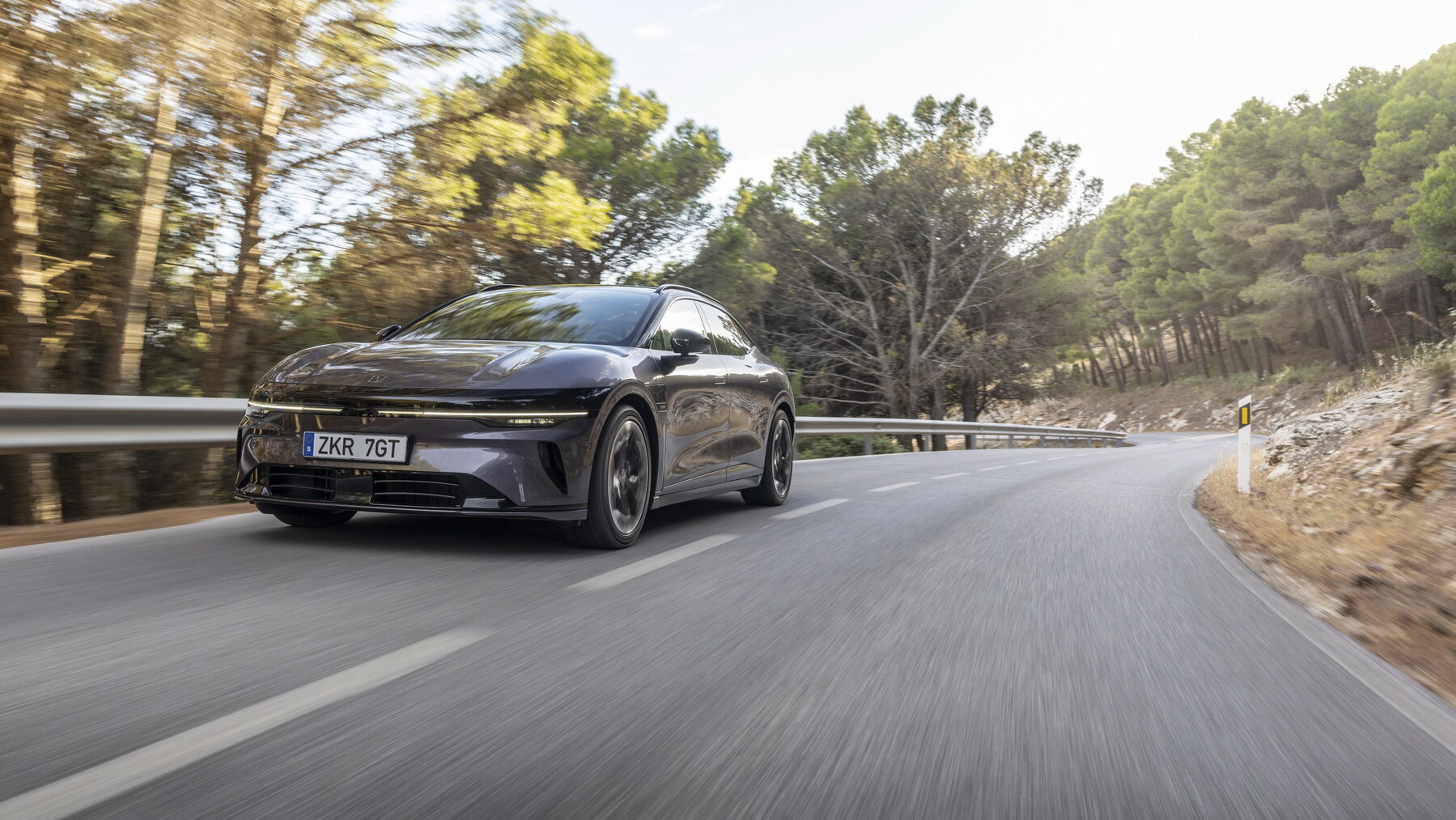 Zeekr 7GT (14) Zeekr 7GT (14)