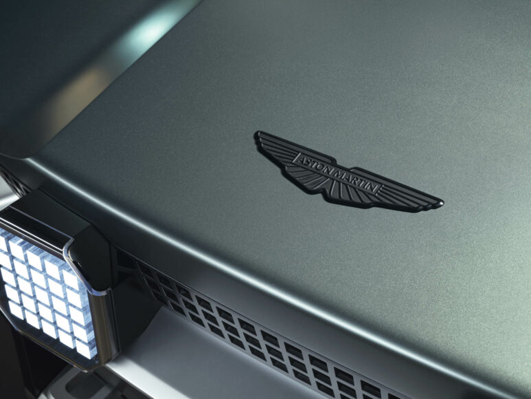 Aston Martin Dreadnought (6)