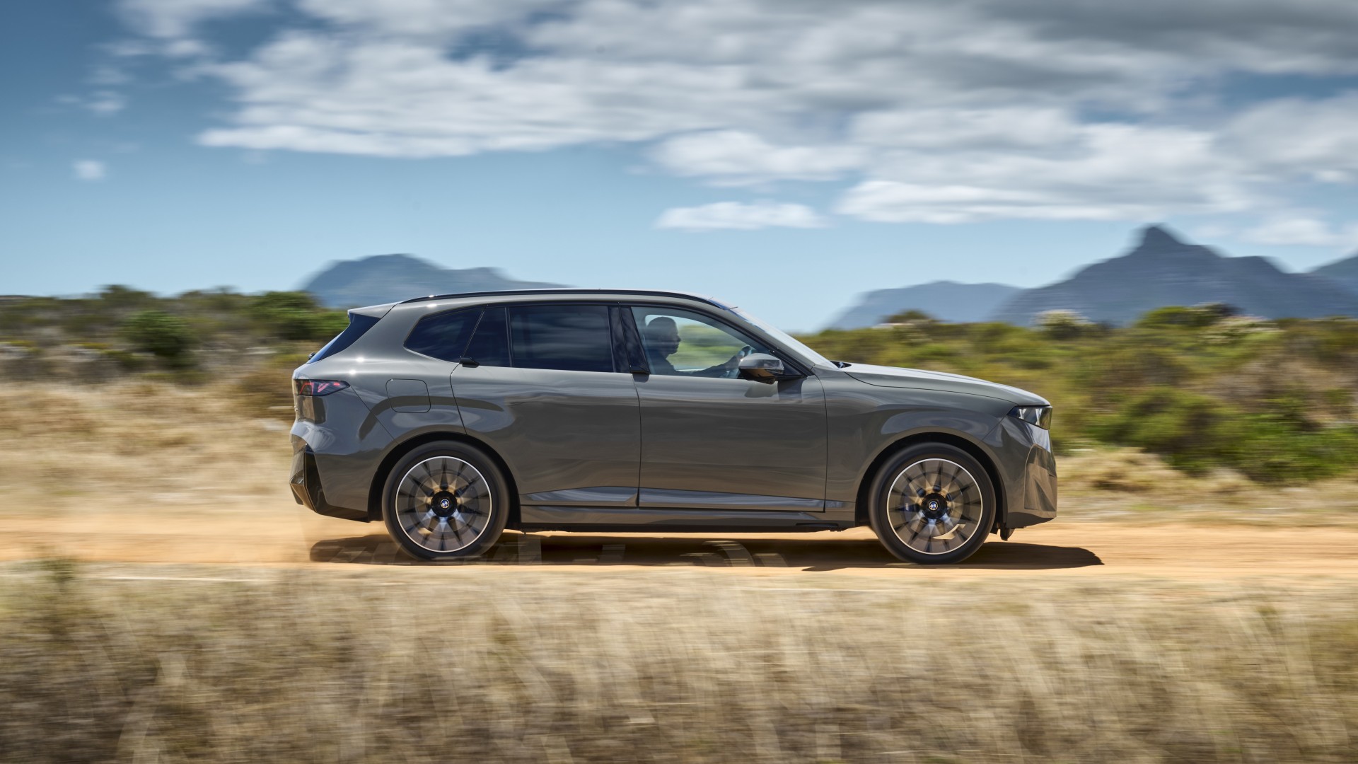 Αποκάλυψη για τη νέα BMW X5: Για πρώτη φορά και ηλεκτρική