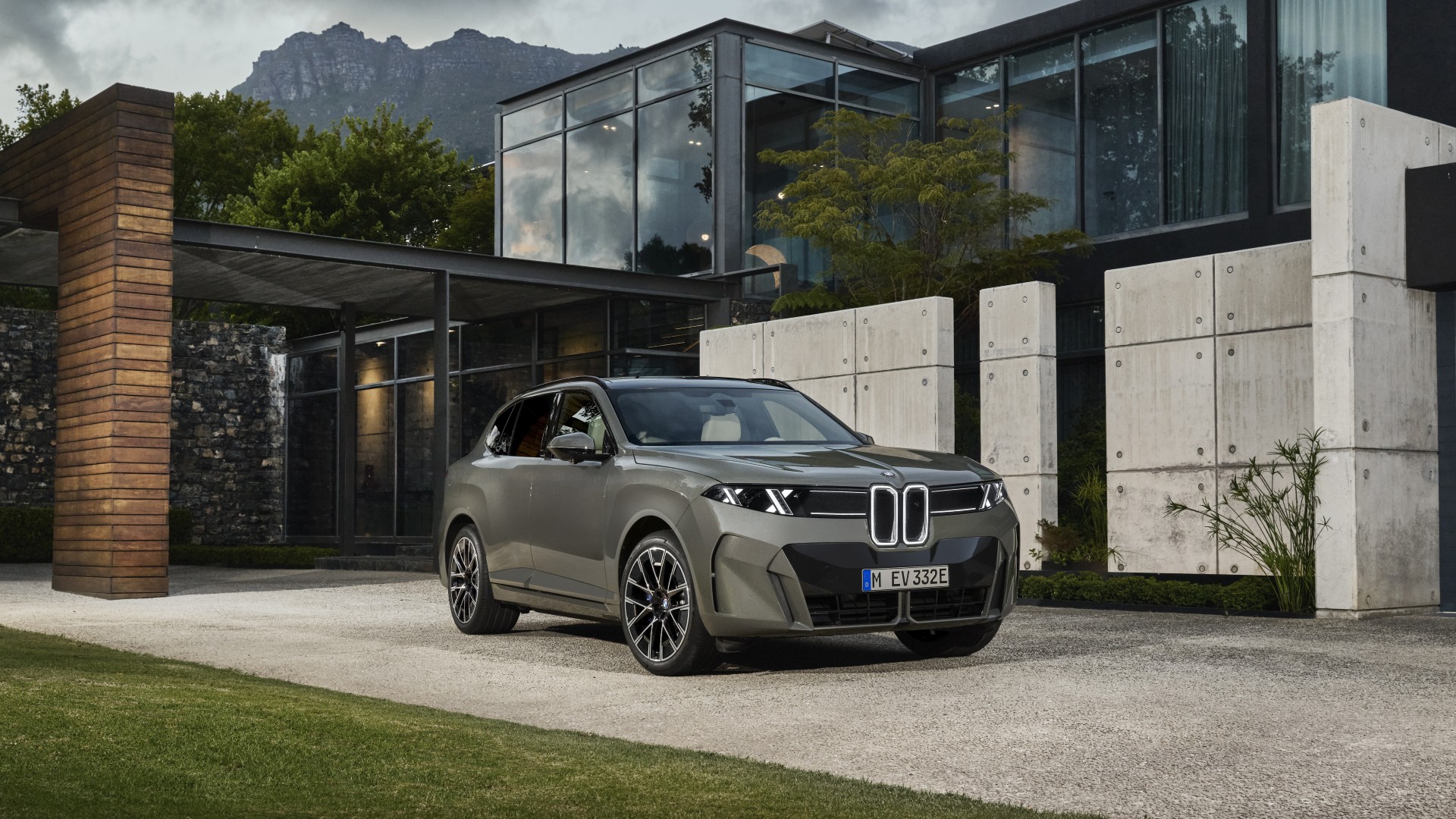 Αποκάλυψη για τη νέα BMW X5: Για πρώτη φορά και ηλεκτρική