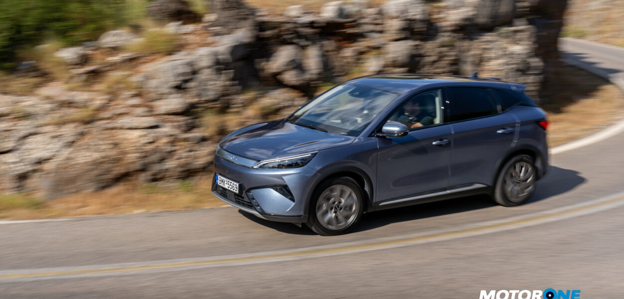 BYD ATTO 3 EVO test κίνηση στροφή