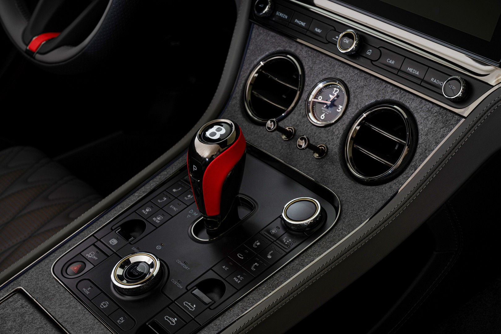 Bentley Caldera Collection: Όταν η Σαντορίνη εμπνέει την Bentley