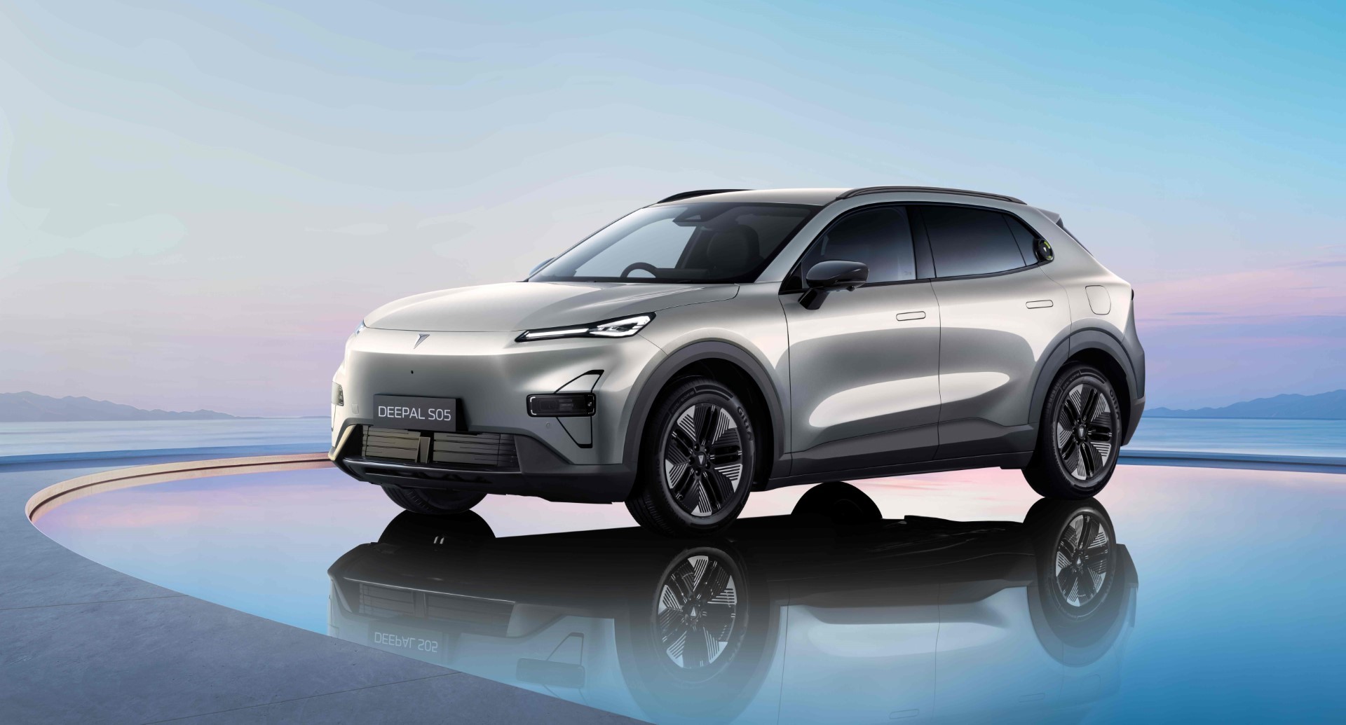 Στην Ελλάδα το Changan Deepal S05 Plug-in Hybrid με 100 χιλιόμετρα ηλεκτρικής αυτονομίας