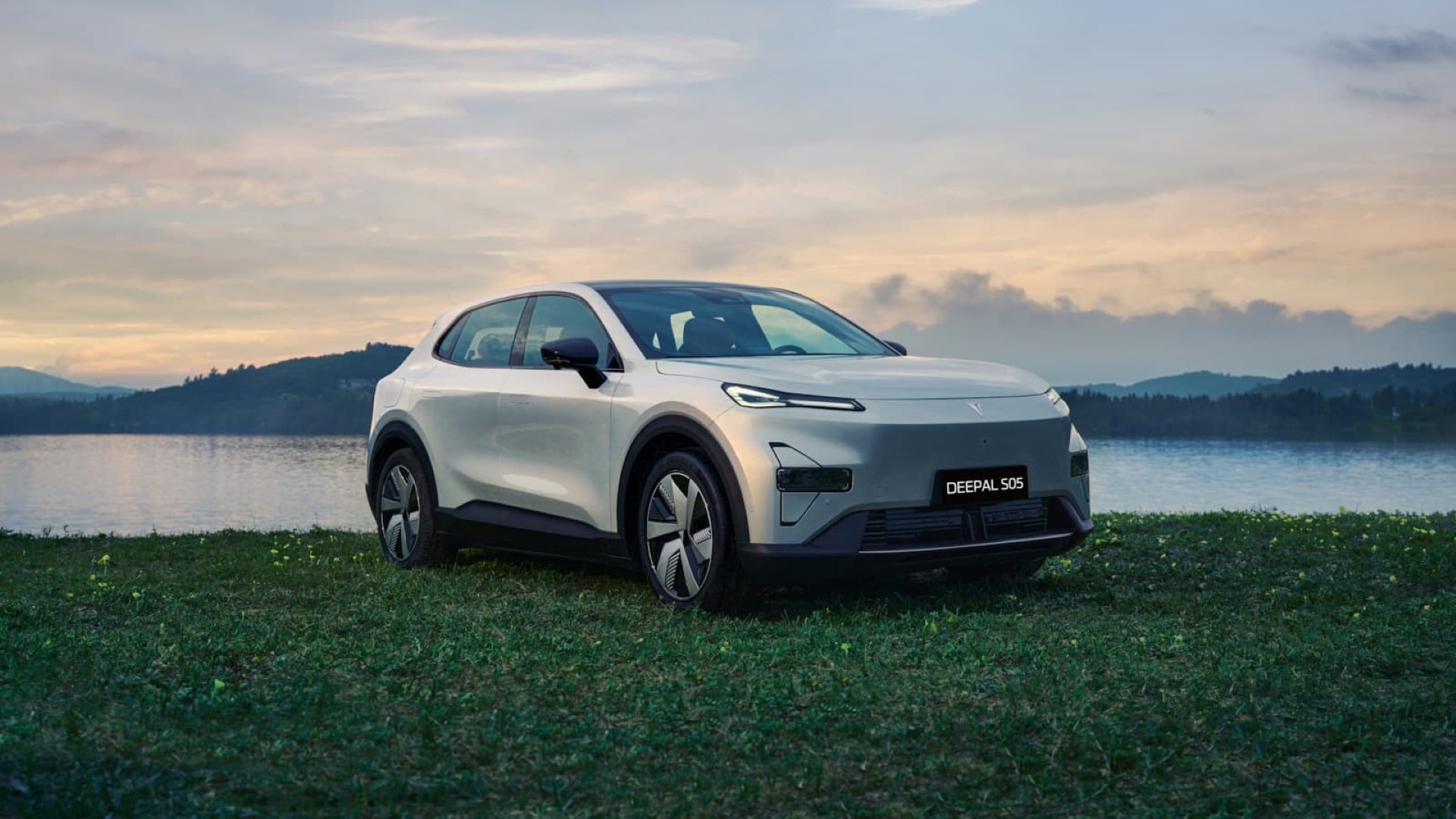 Στην Ελλάδα το Changan Deepal S05 Plug-in Hybrid με 100 χιλιόμετρα ηλεκτρικής αυτονομίας
